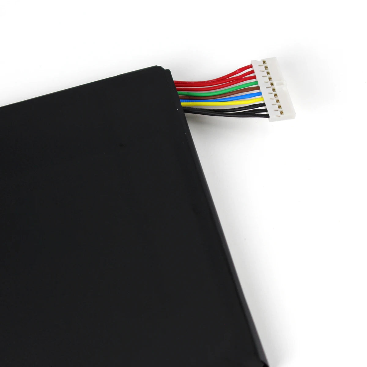 BTY-M6K Laptop Battery 11.4V 52.4Wh — Connector close-up